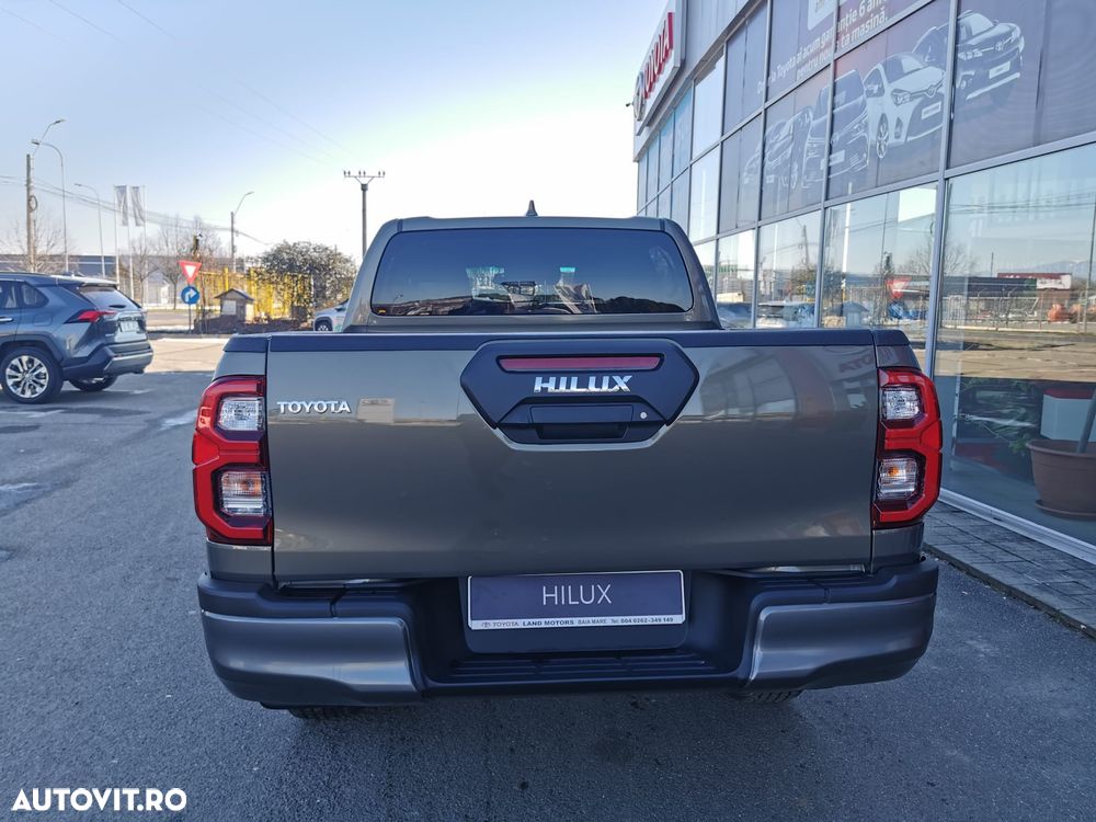 Toyota Hilux 2.8D 204CP 4x4 Double Cab AT Invincible - 7
