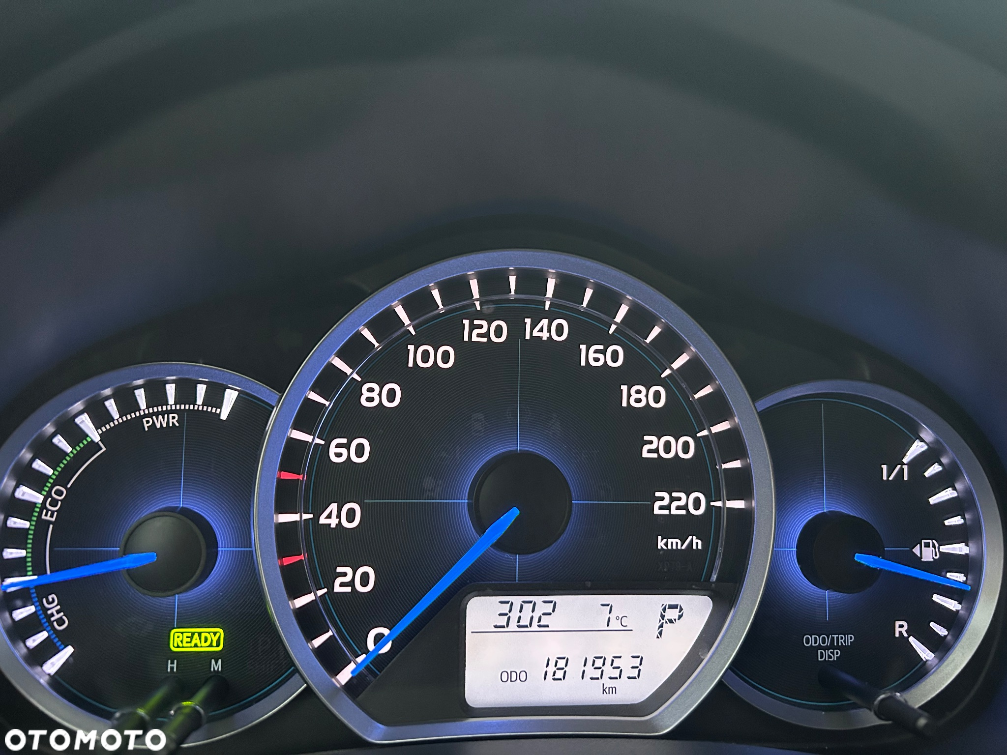 Toyota Yaris Hybrid 100 Active - 34