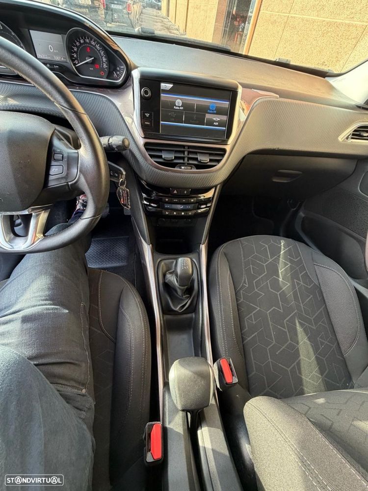 Peugeot 2008 1.6 e-HDi Allure - 12