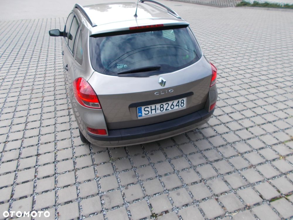 Renault Clio 1.2 16V Expression - 11