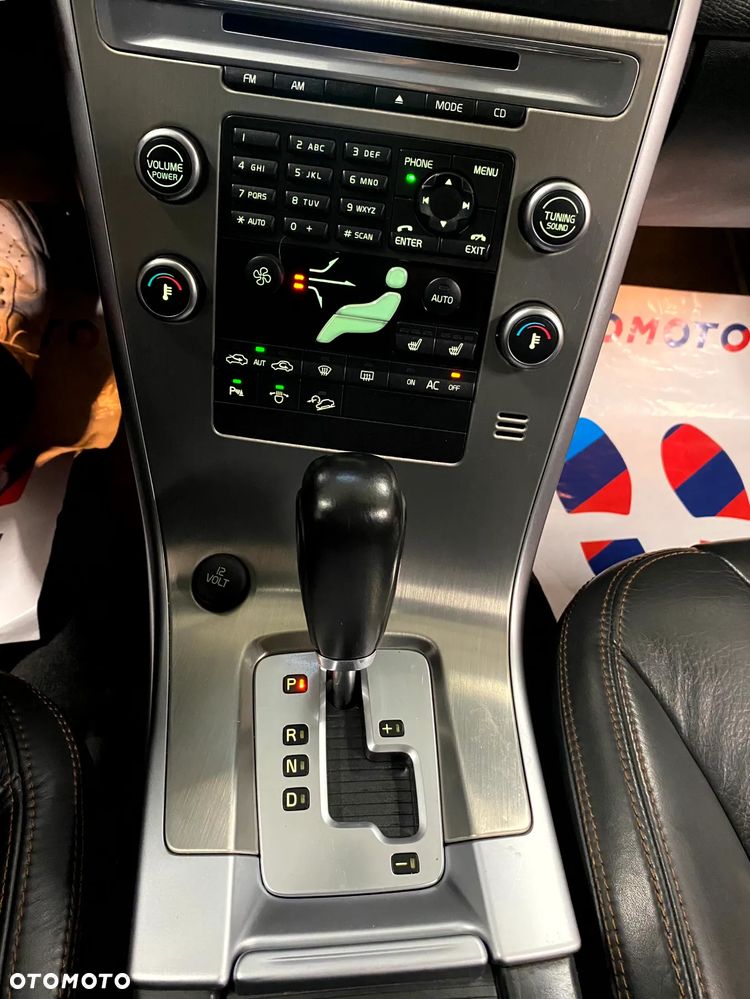 Volvo XC 60 D5 AWD Summum - 18