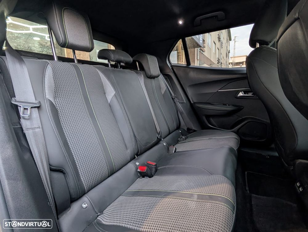 Peugeot e-2008 GT Pack - 13