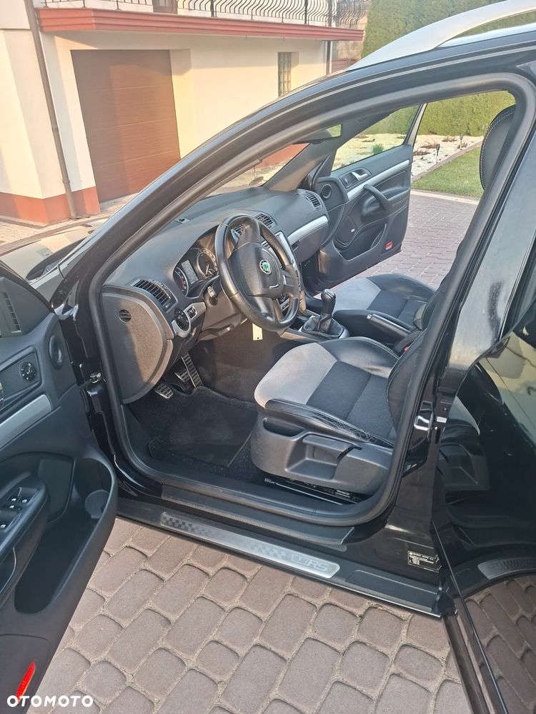 Skoda Octavia 2.0 TDI CR DPF RS - 19