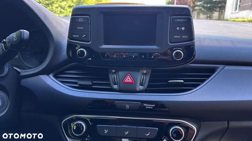 Hyundai i30 1.4 Classic + - 9