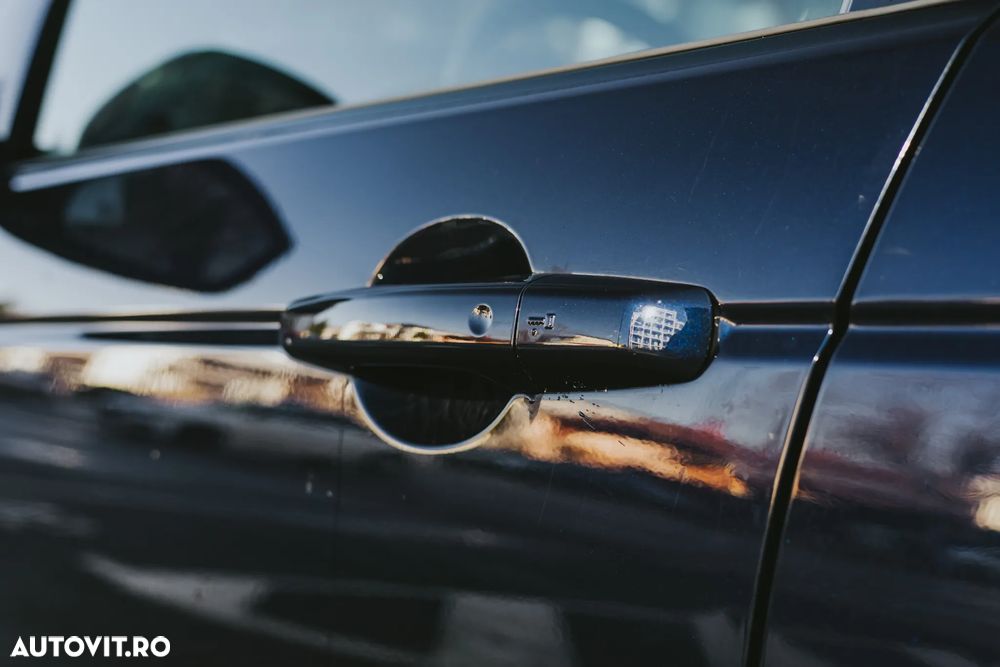 Land Rover Discovery Sport 2.0 D165 R-Dynamic MHEV SE - 6