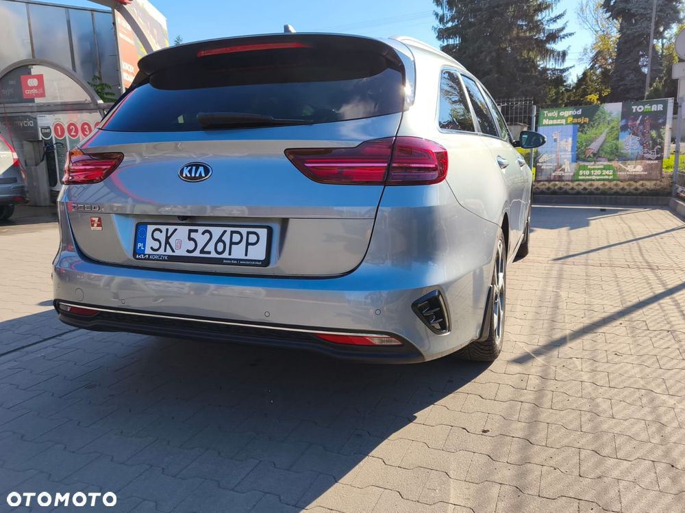 Kia Ceed 1.6 CRDi mHEV L Business Line - 6