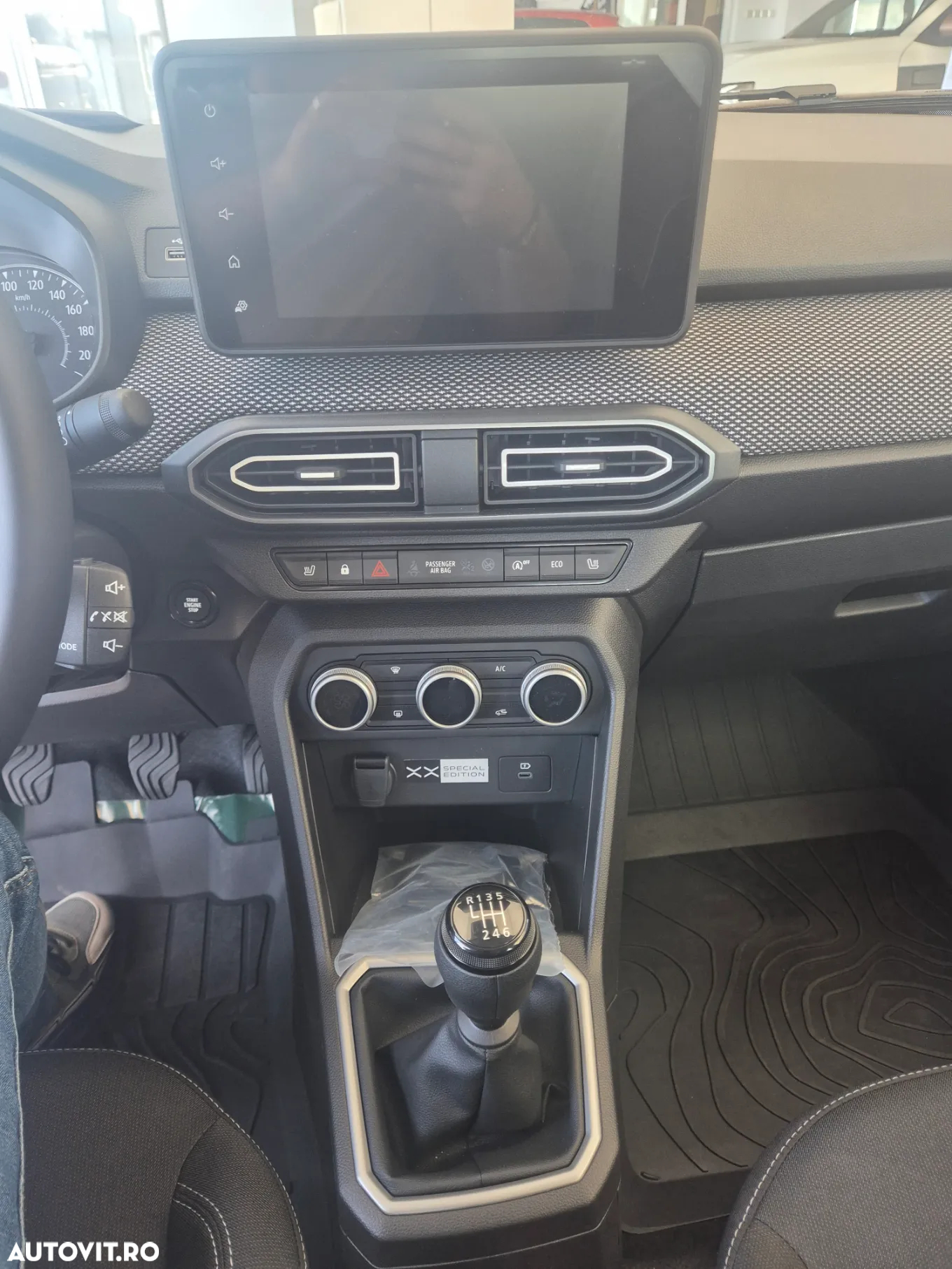 Dacia Logan ECO-G 100 MT5 Essential - 8