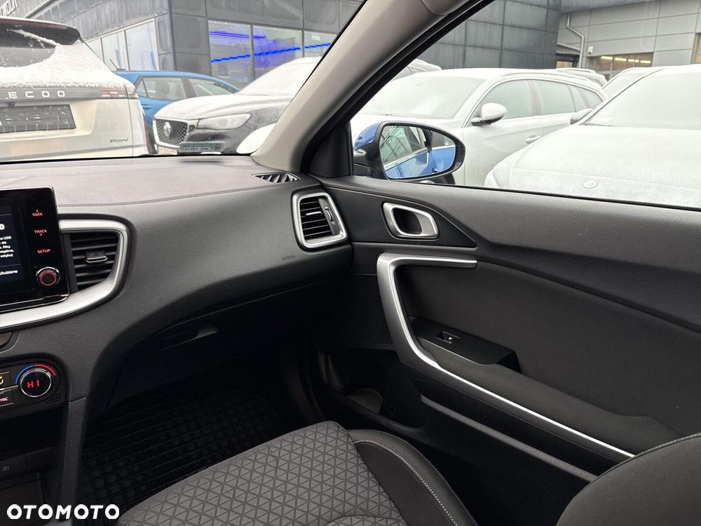 Kia Ceed 1.4 T-GDI M DCT - 14