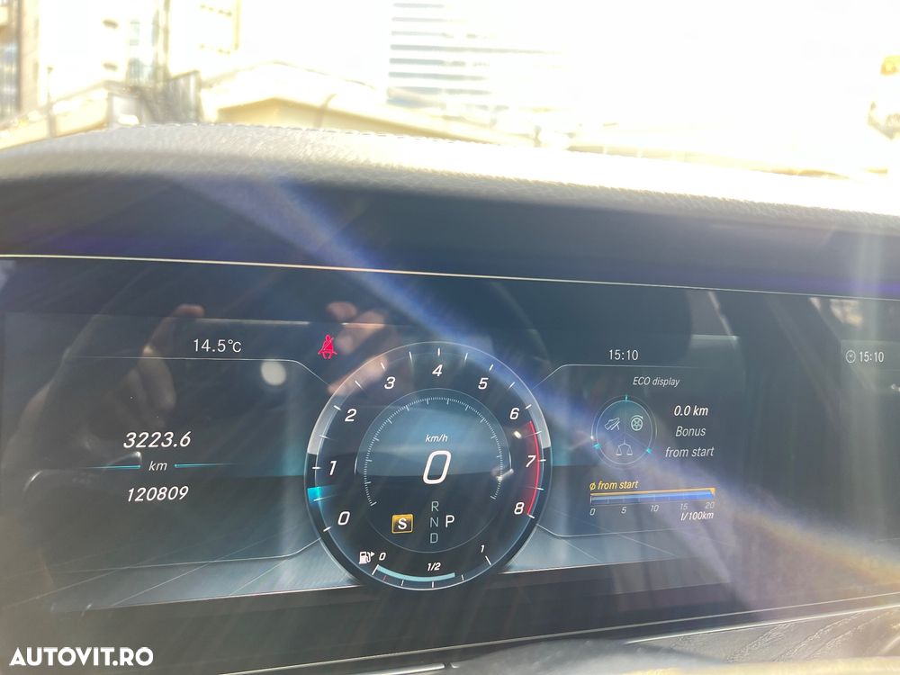 Mercedes-Benz E 200 4MATIC Aut. - 31