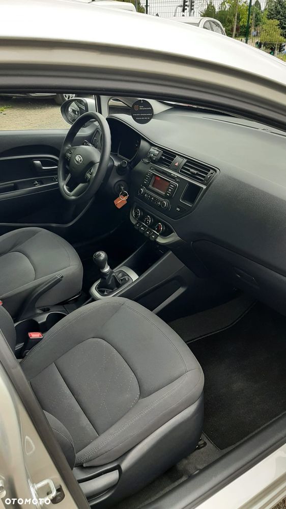 Kia Rio 1.2 Attract - 15