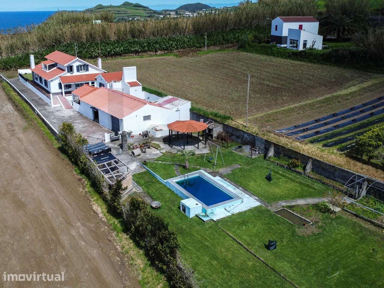 Moradia T5 com Piscina, Vista Mar e inserida num Terreno com 1550m2 em - Grande imagem: 4/23