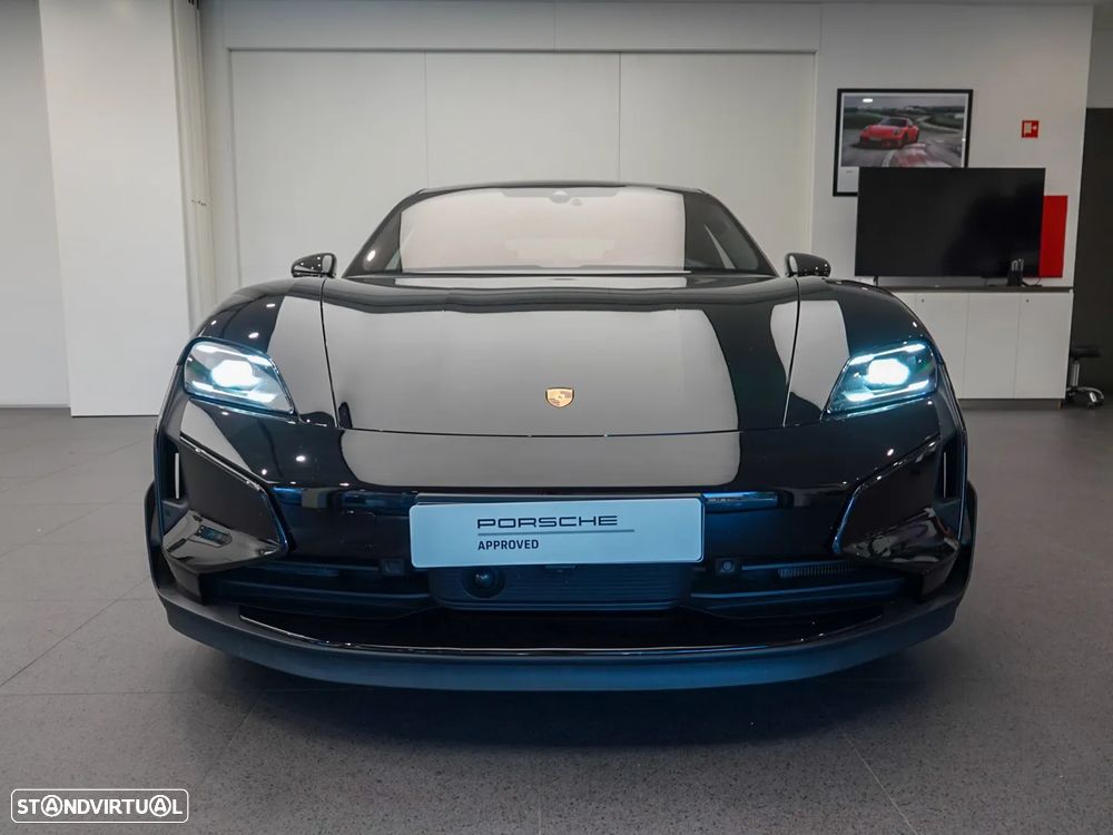 Porsche Taycan Turbo GT - 14