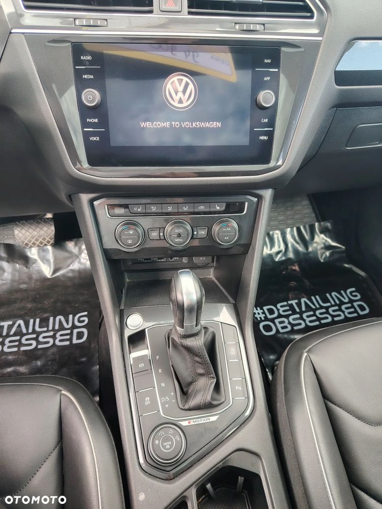 Volkswagen Tiguan - 11
