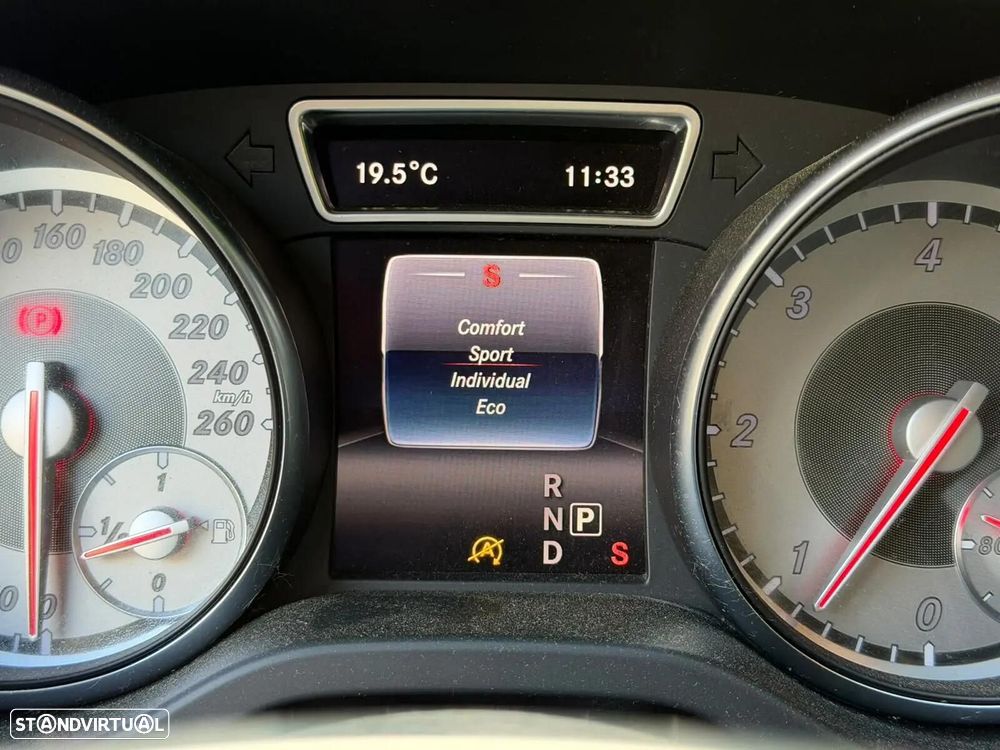 Mercedes-Benz CLA 220 d Shooting Brake AMG Line Aut. - 30