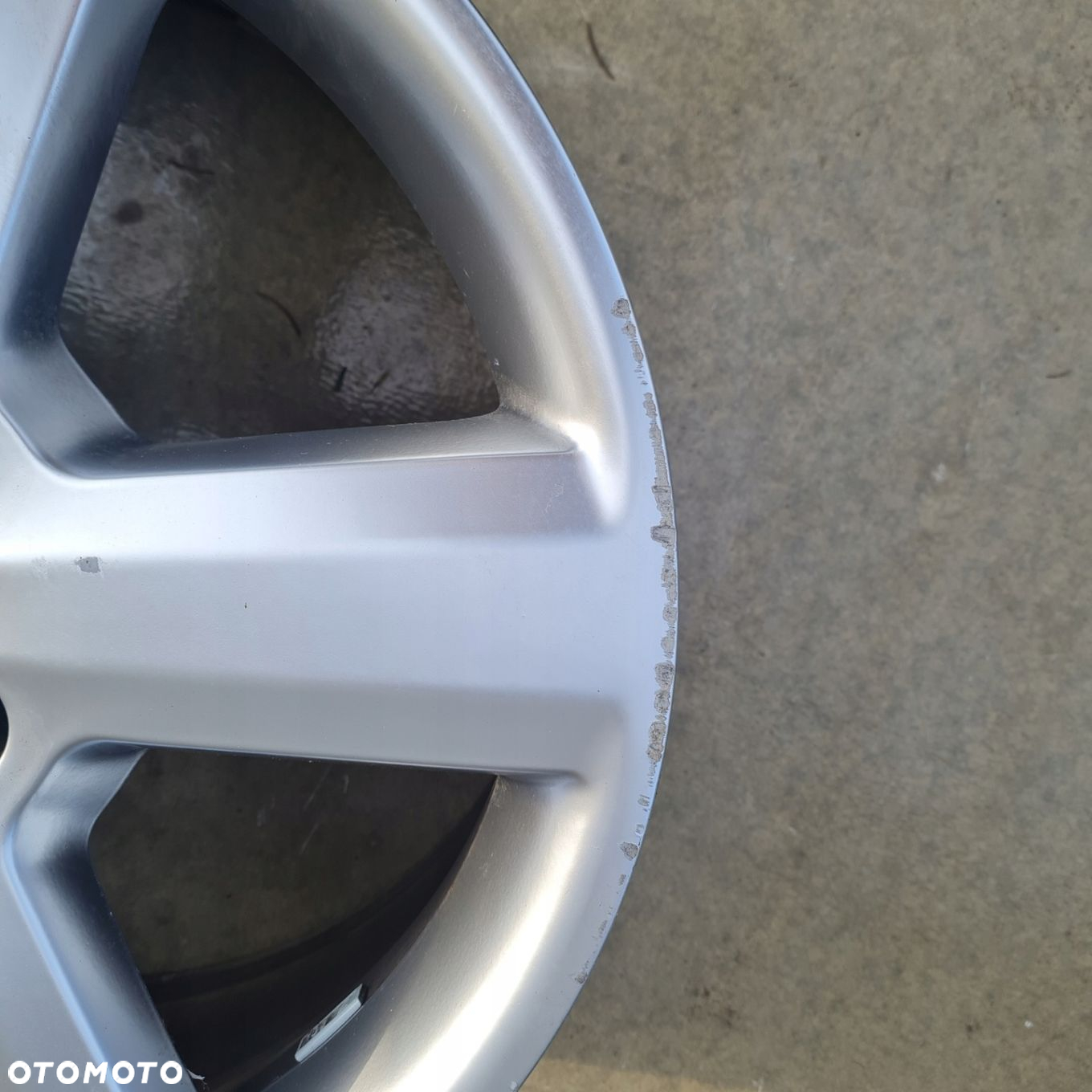 Felga aluminiowa Audi OE A4 8D0 RS4 - 2