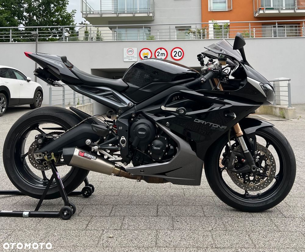 Triumph Daytona - 2