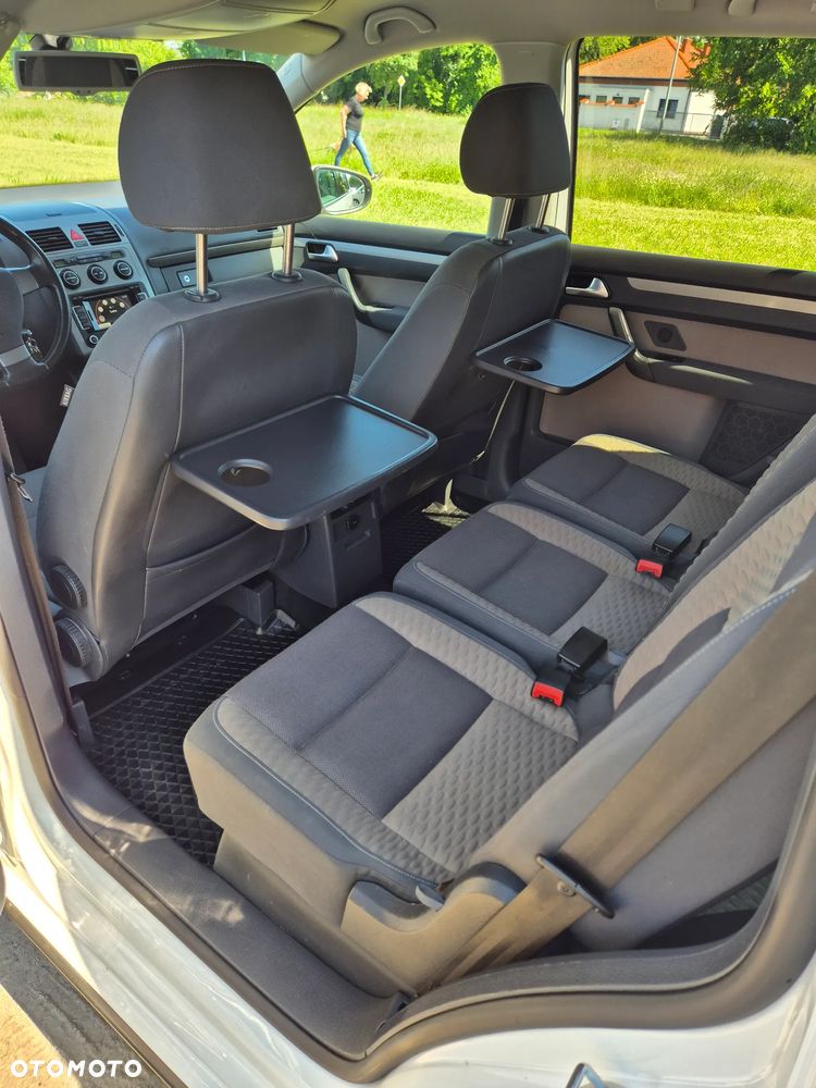 Volkswagen Touran 1.4 TSI Cross DSG - 17