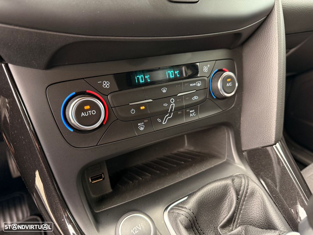 Ford Focus 1.0 EcoBoost S&S TITANIUM - 16