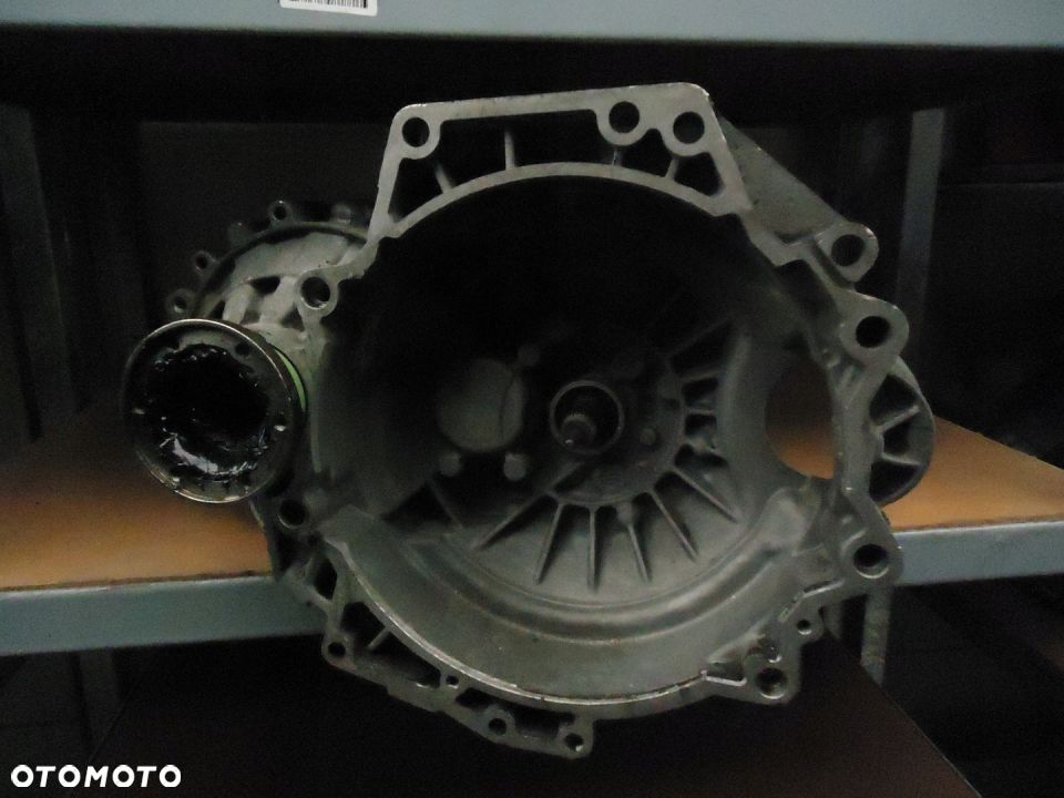 SKRZYNIA BIEGÓW DUU ERT DLP DUW DUS VW 1.6i 1,4 golf IV - 1