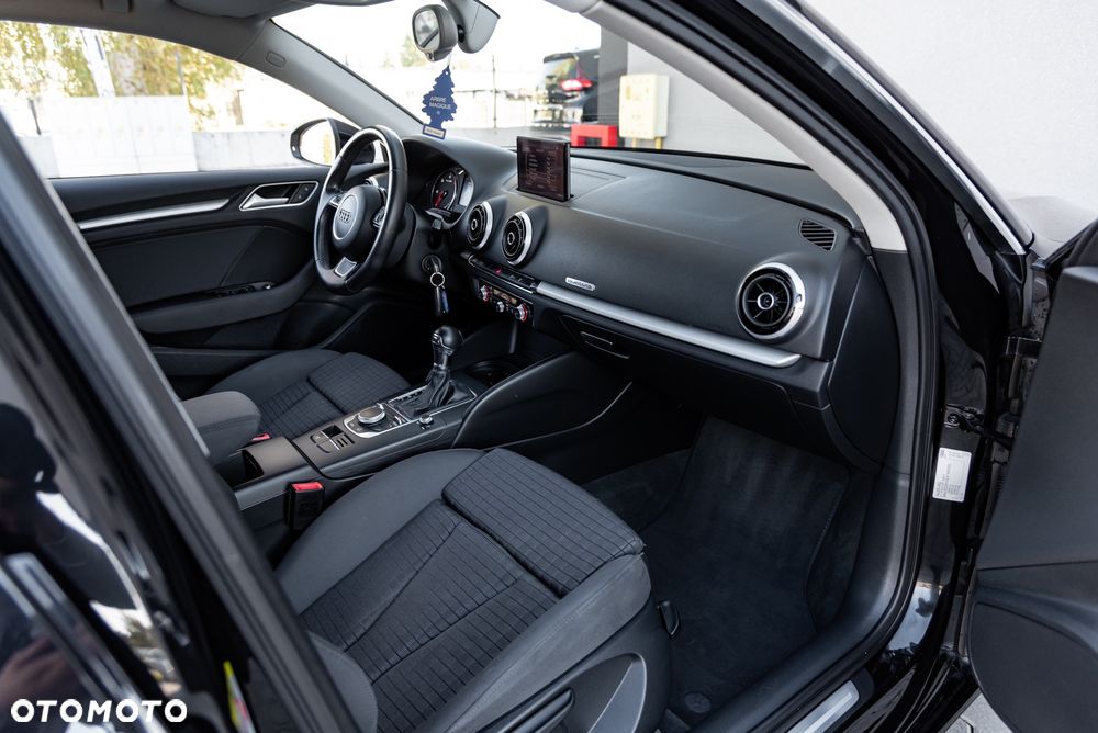Audi A3 Sportback 2.0 TDI quattro S tronic design - 23