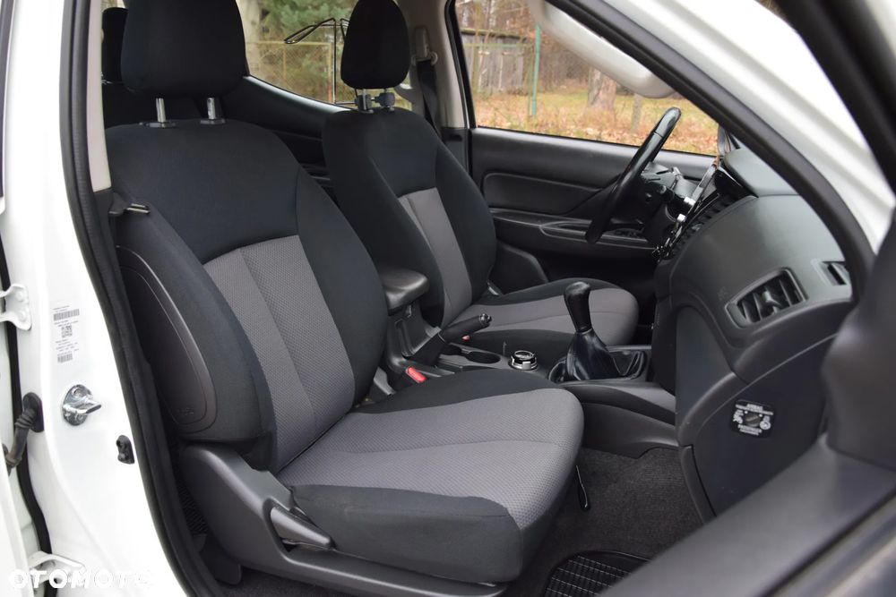 Mitsubishi L200 2.2 d DC Intense - 8