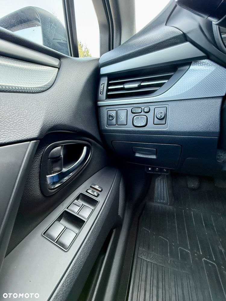 Toyota Avensis 2.0 D-4D Prestige - 13