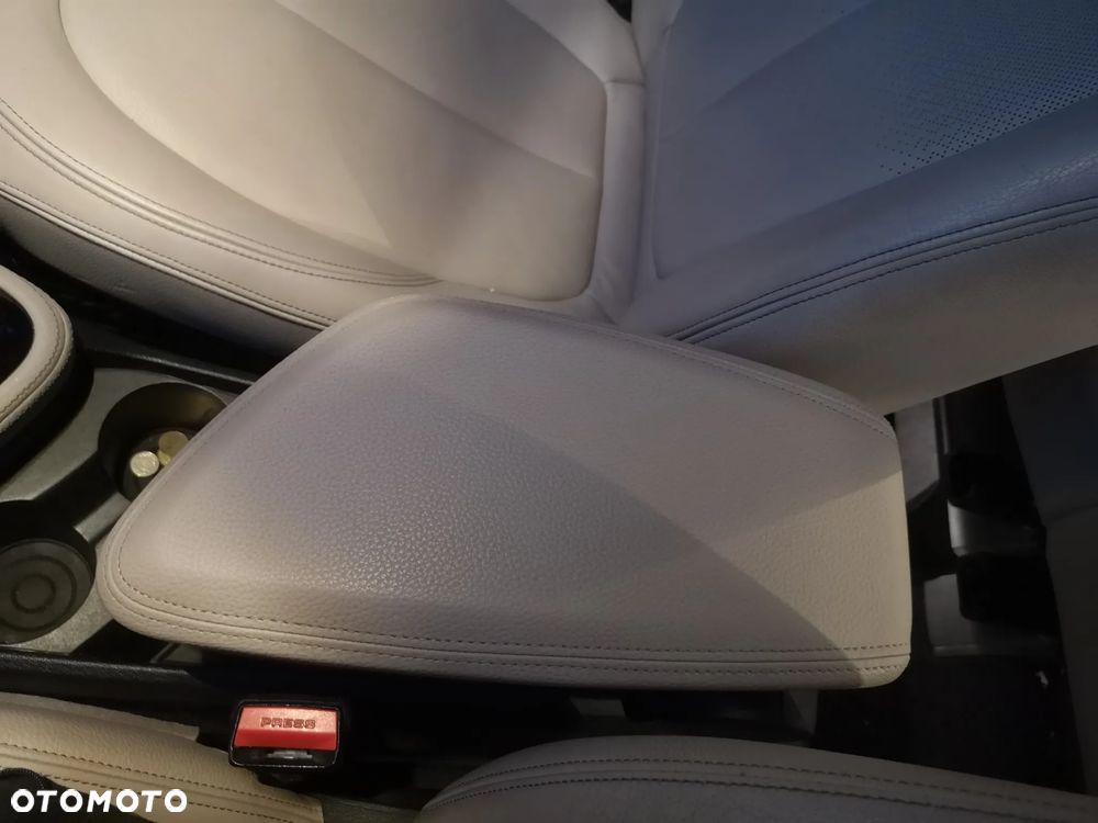 BMW Seria 2 218d Sport-Aut Luxury Line - 30