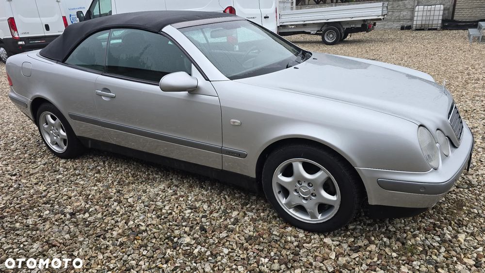 Mercedes-Benz CLK - 8