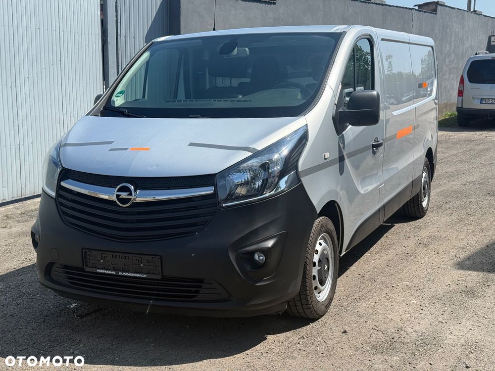 Opel Vivaro - 1