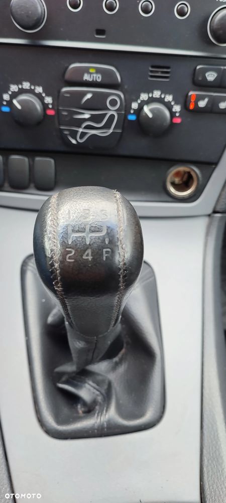 Volvo V70 2.4 Kinetic - 18