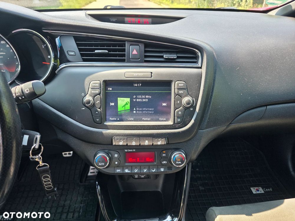 Kia Ceed - 14