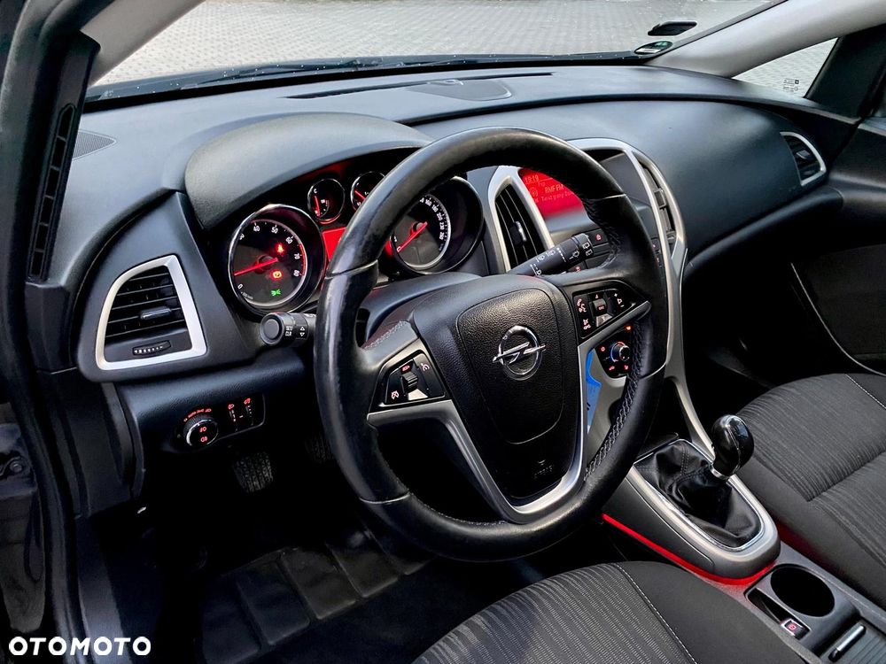 Opel Astra 1.4 Turbo Edition - 10
