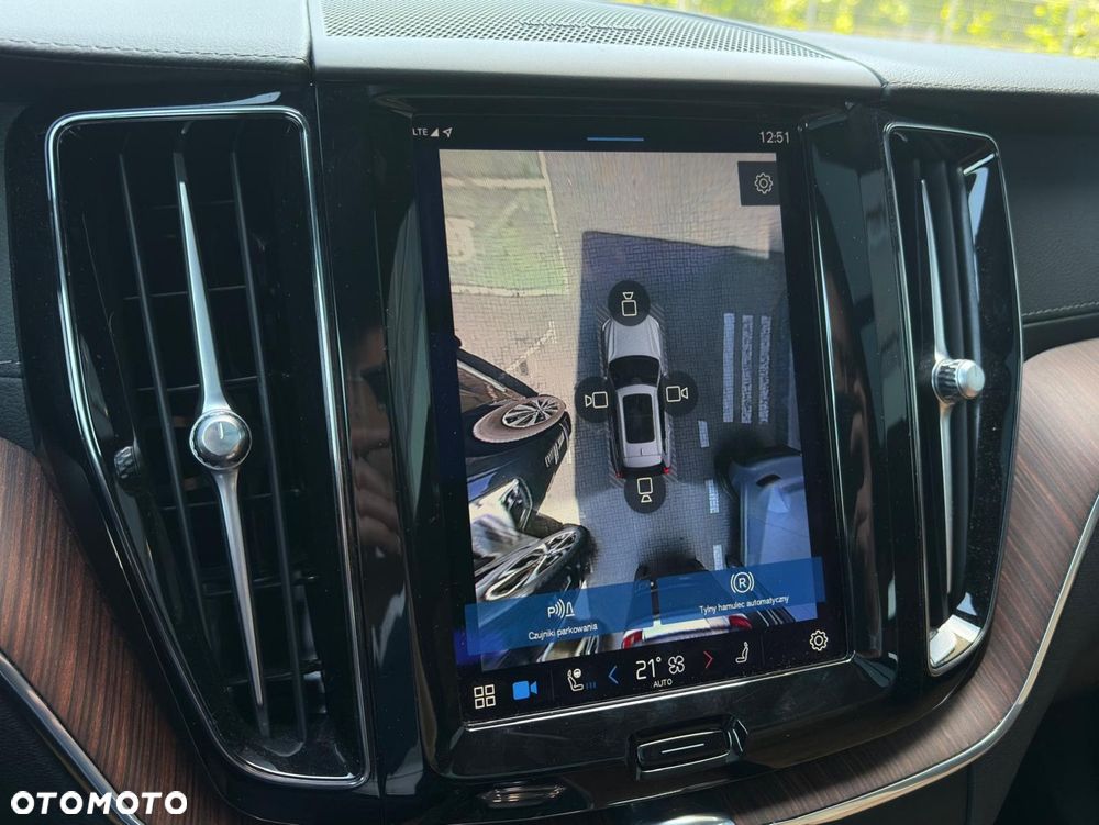 Volvo XC 60 - 25
