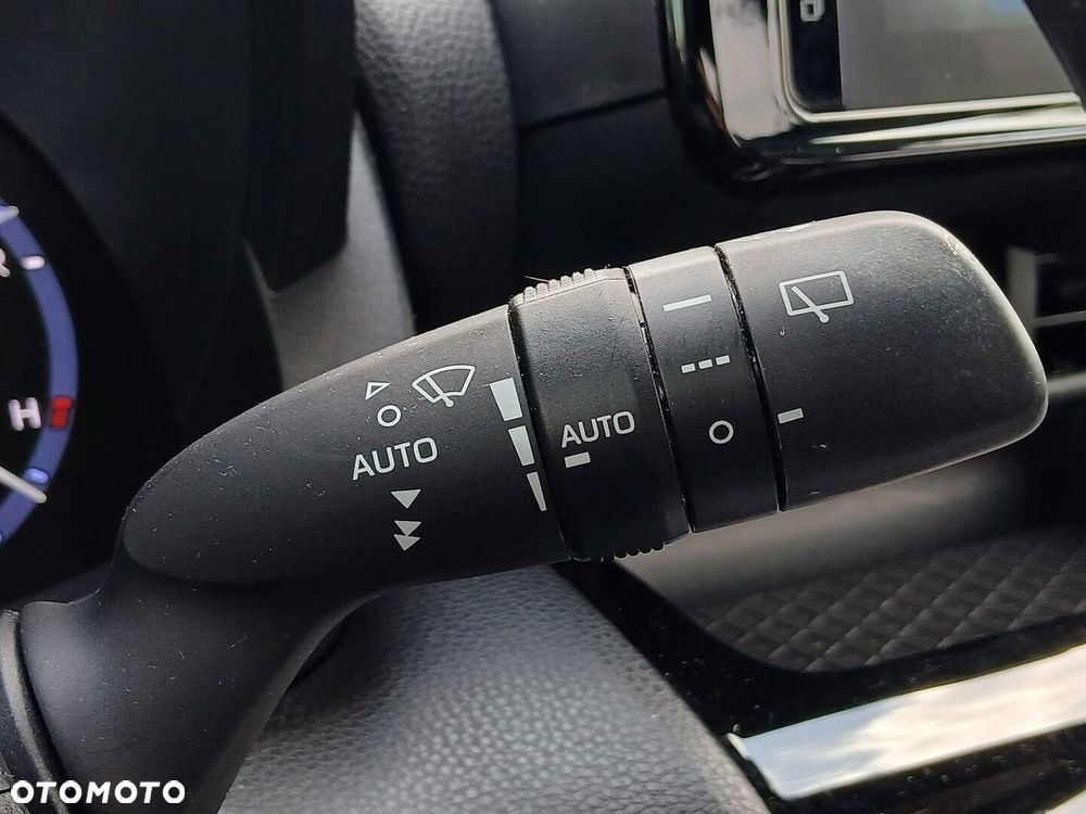 Toyota Yaris Cross Hybrid 1.5 Comfort - 31