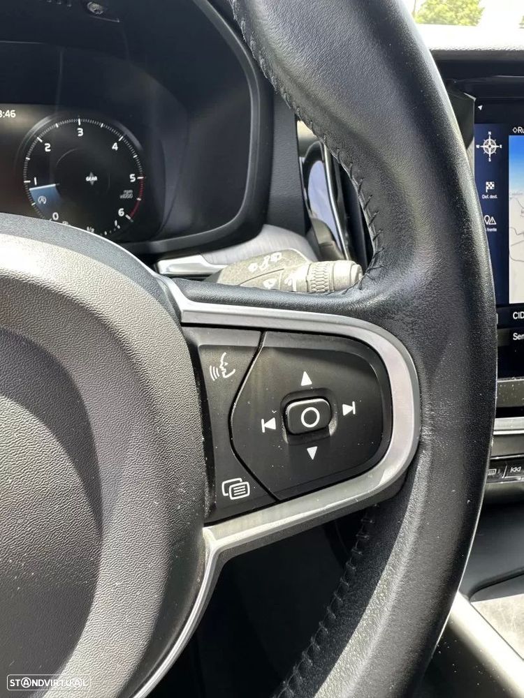 Volvo V60 2.0 D3 Momentum Plus - 46
