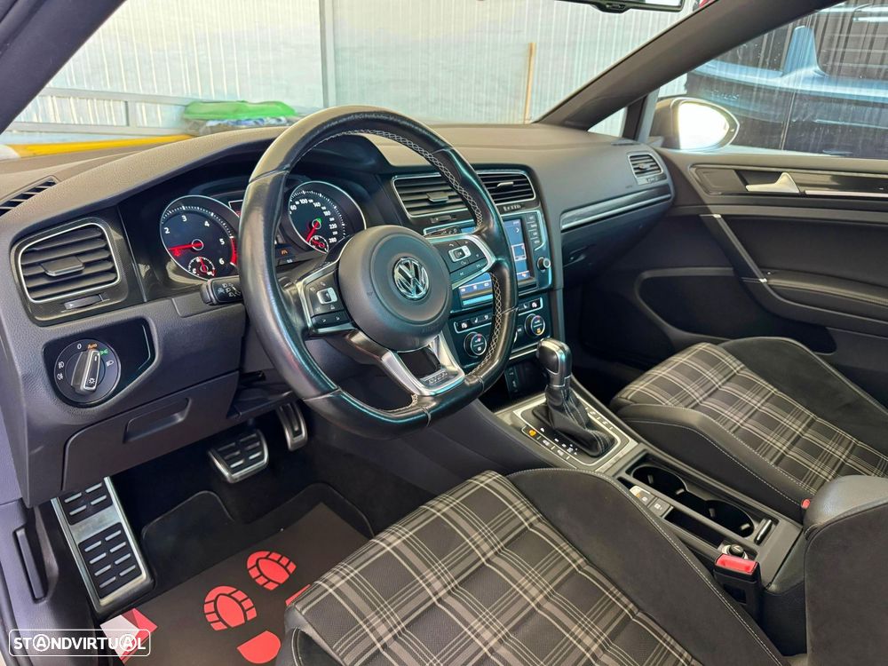 VW Golf - 10