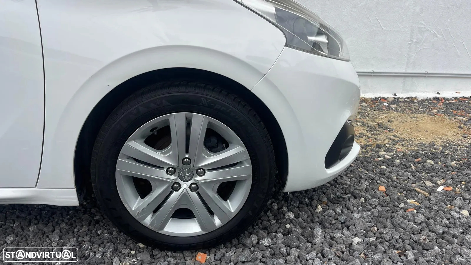 Peugeot 208 1.2 VTi SE Style - 13