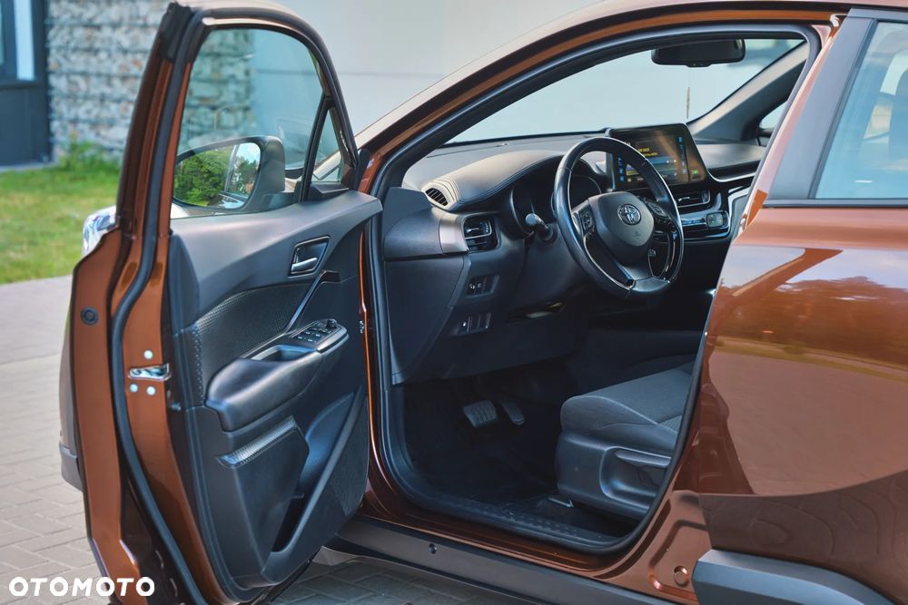 Toyota C-HR - 15