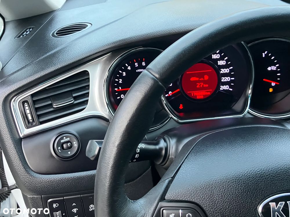 Kia Ceed 1.6 CRDi GT Line - 25