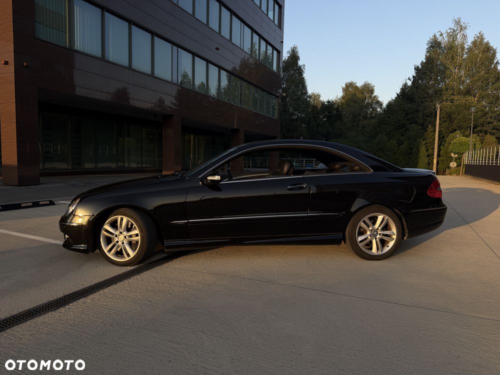 Mercedes-Benz CLK 320 CDI 7G-TRONIC Avantgarde DPF Sport Edition - 4