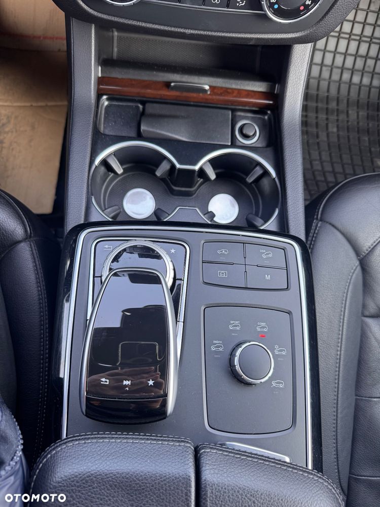 Mercedes-Benz GLS 400 4Matic 9G-TRONIC AMG Line - 20