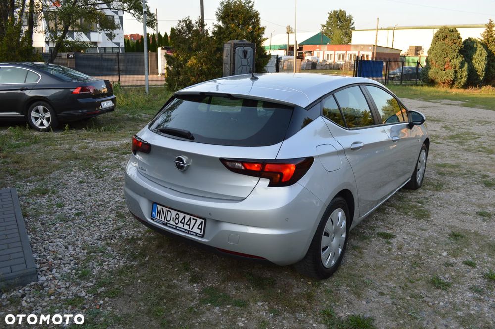 Opel Astra V 1.4 T Enjoy - 12