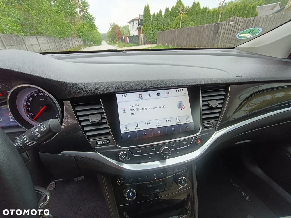 Opel Astra 1.4 Turbo Business - 23