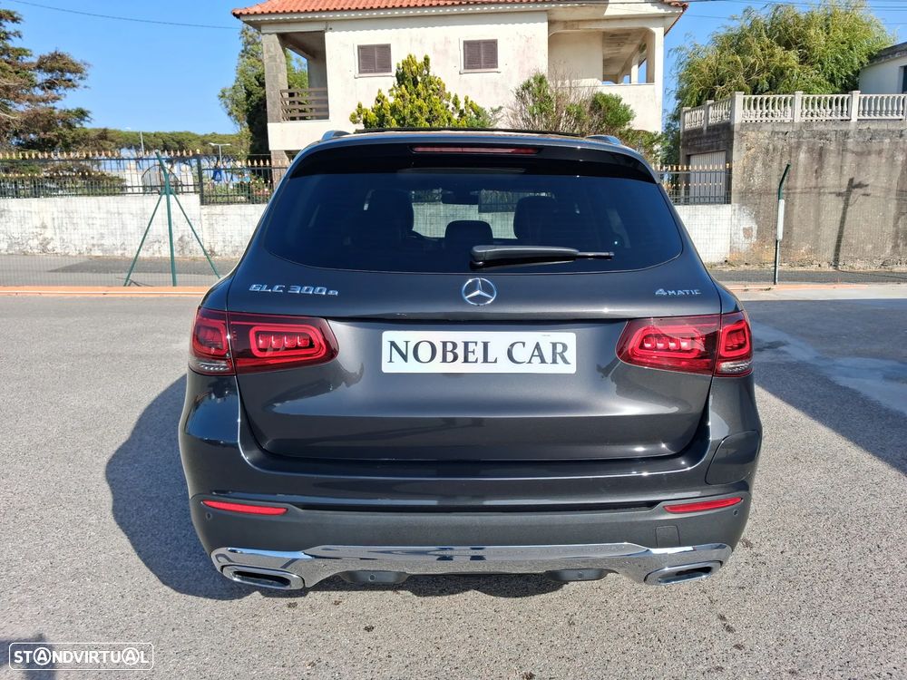 Mercedes-Benz GLC 300 e 4Matic - 4