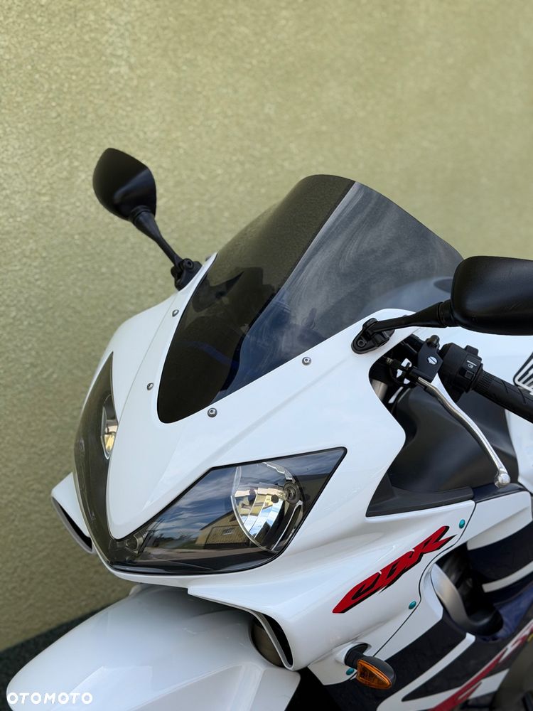 Honda CBR - 28