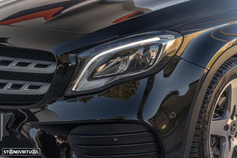 Mercedes-Benz GLA 180 AMG Line - 3