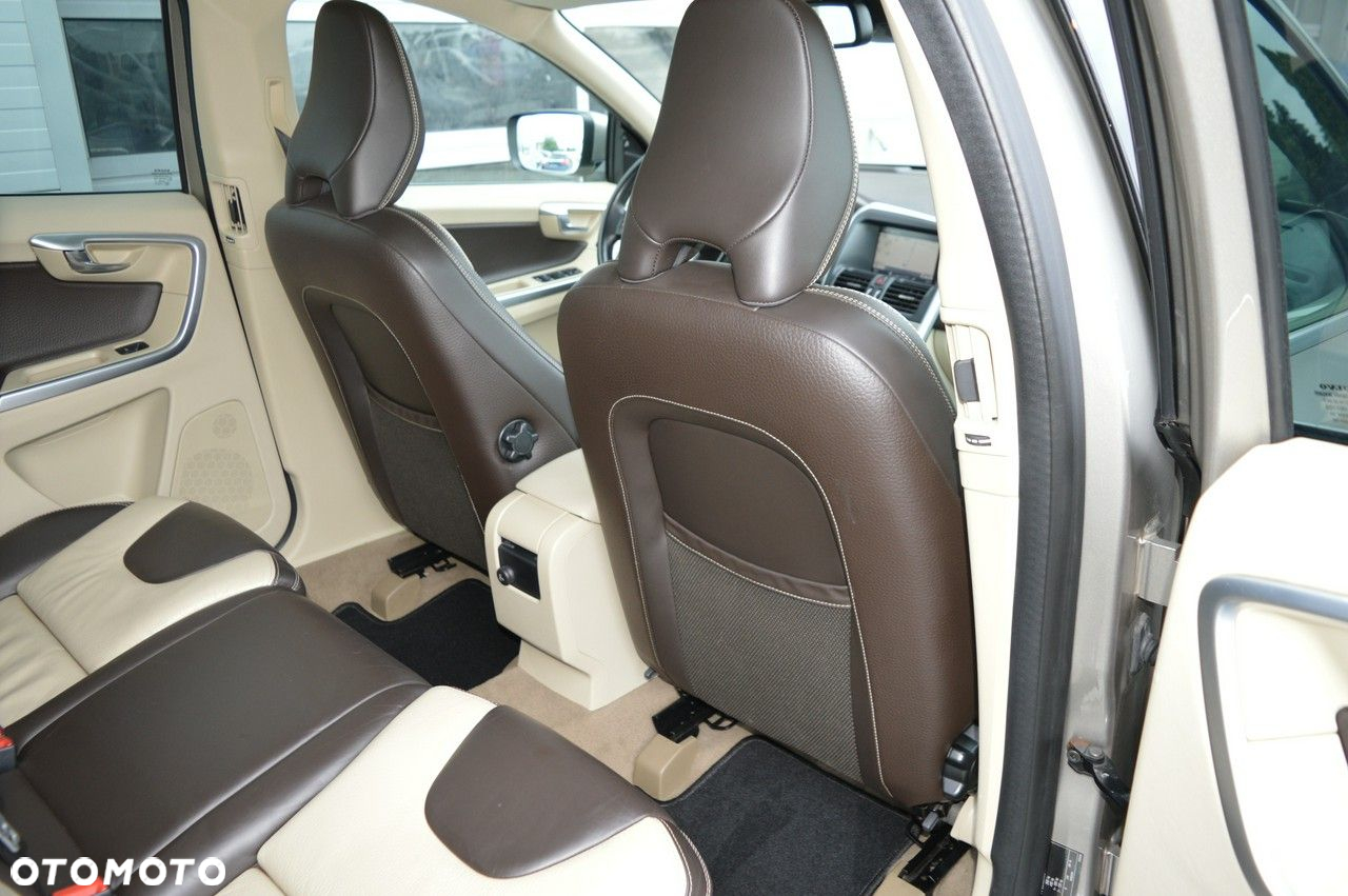 Volvo XC 60 D3 Momentum - 30
