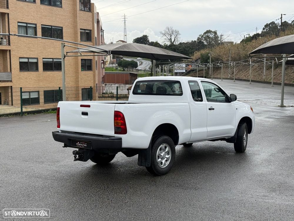 Toyota Hilux - 7