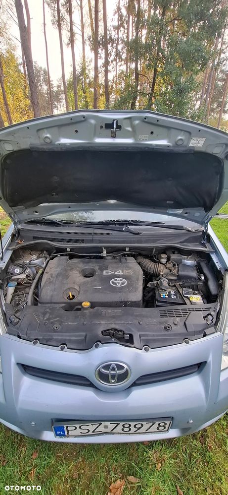 Toyota Corolla Verso 2.2 D-4D - 16