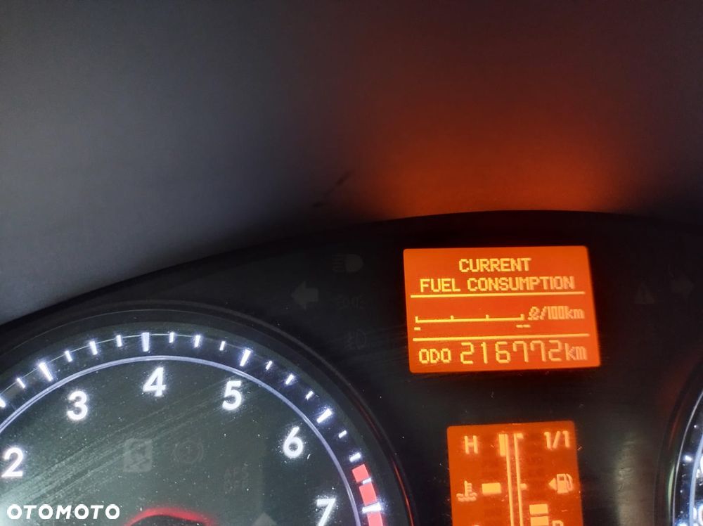 Toyota Avensis - 19